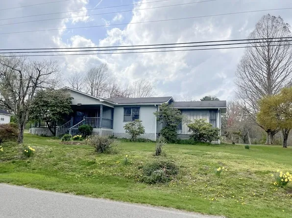 986 Old Mail Rd, Crossville, TN 38555