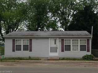 1032 W Main St, Sugarcreek, OH 44681