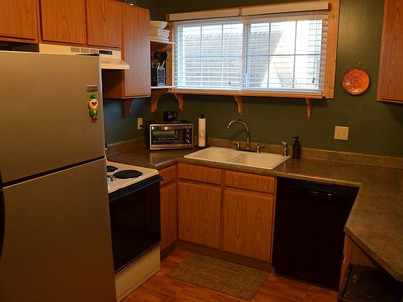 Kitchen
						:
						Completely updated kitchen.