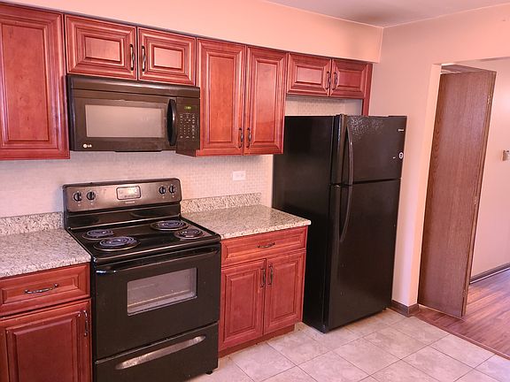 2nd image of 1225 Whispering Hills Ct APT 2B