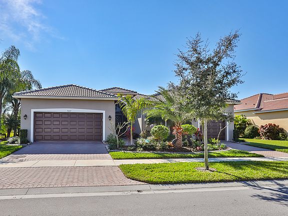 2nd image of 5047 Stone Harbor Cir