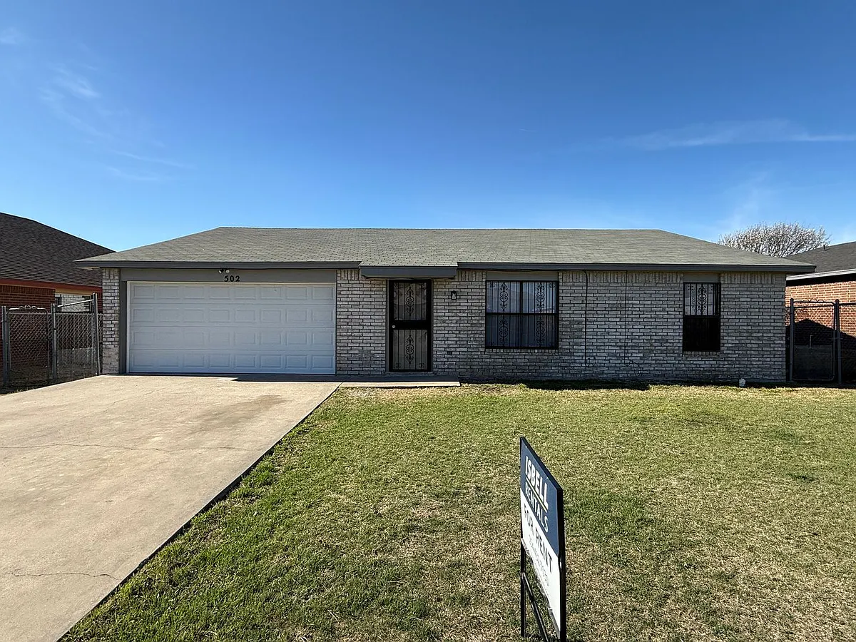 Building Photo - 502 Carly Dr