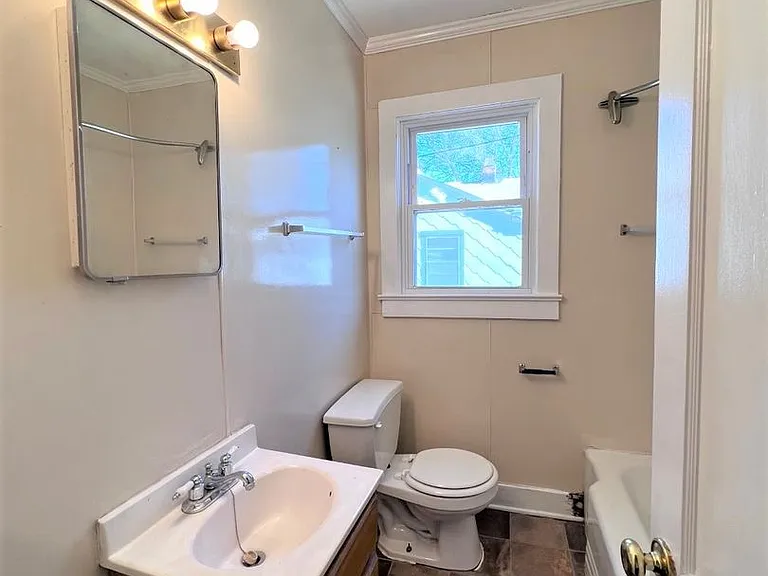 605 N 5th St — Photo 5