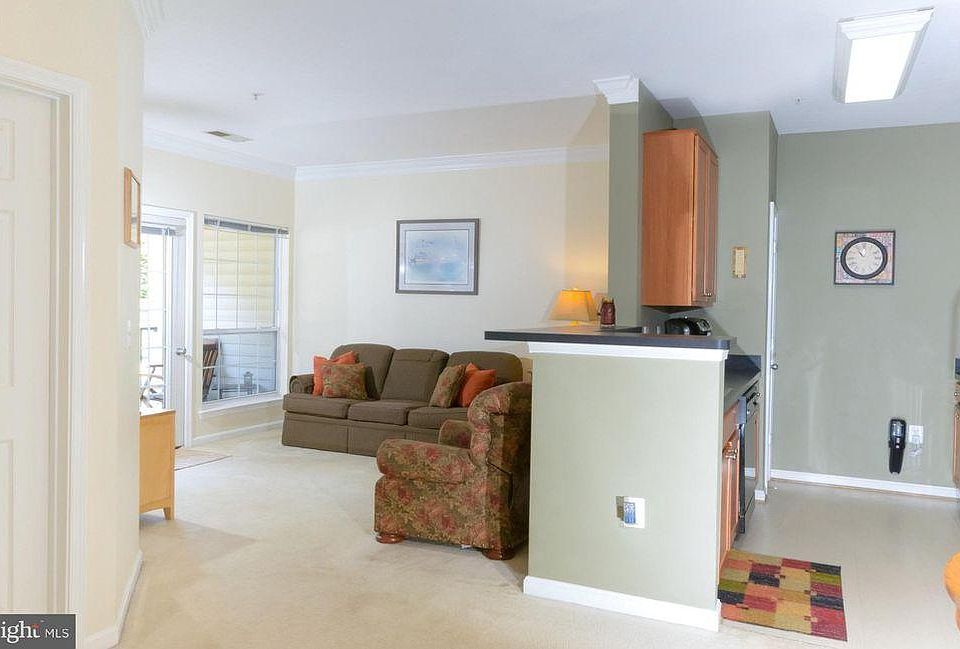 1st image of 4860 Eisenhower Ave #74
