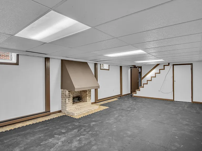 Bedroom 3 or Rec Room 14.5' x 29.5' in Basement
