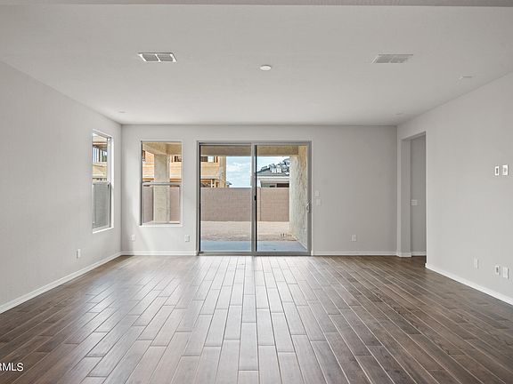 3rd image of 1850 W Fawn Way