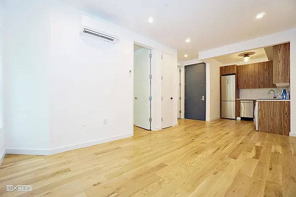 Rented by Citi Habitats | media 16