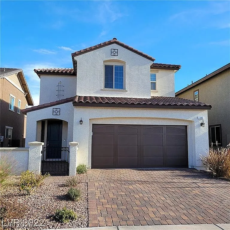 3 bed, 2.5 bath, 2030 sqft, $2,350 — Photo 1