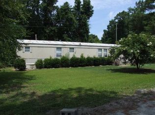540 Swains Loop Rd, Jacksonville, NC 28546
