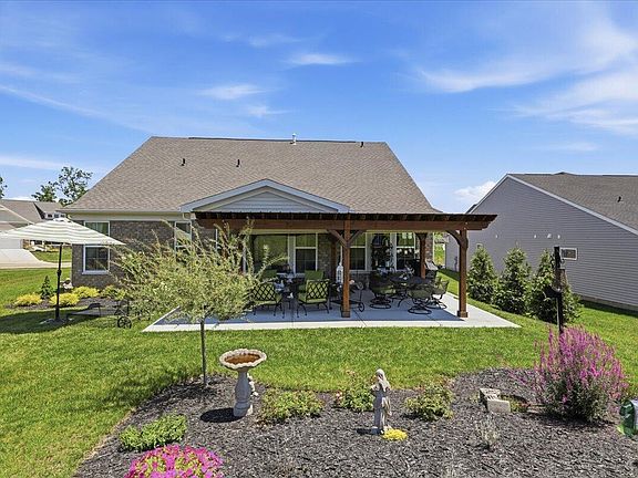 3rd image of 6869 Green Isle Ln
