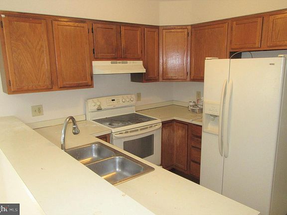 5th image of 205 Dunsmore Dr