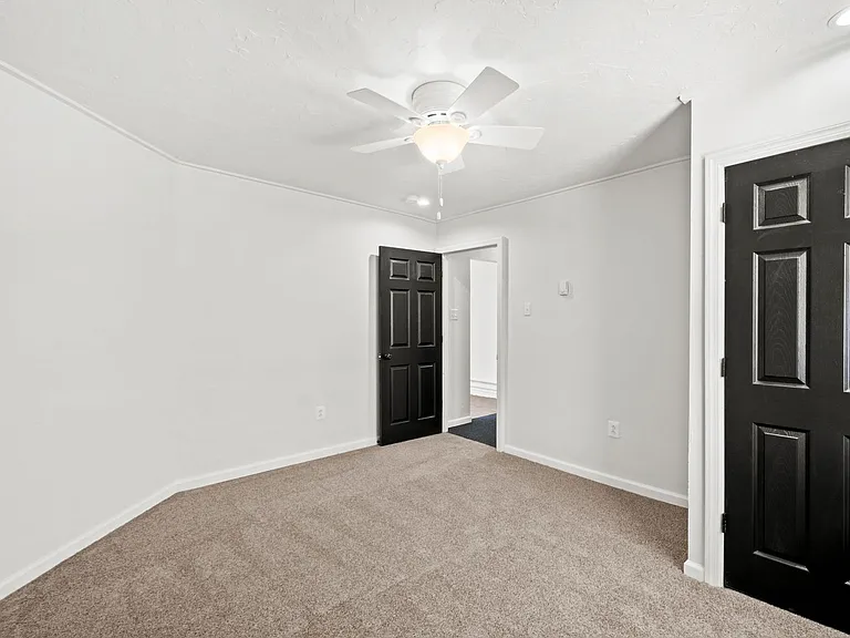 1605 Westmont Avenue — Photo 14