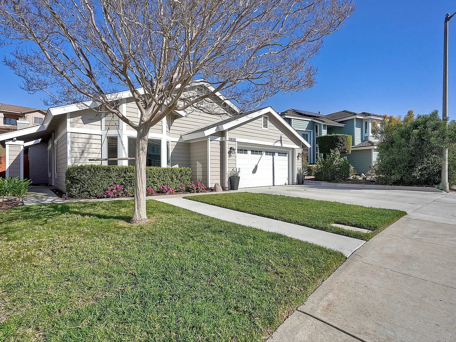 3 bed, 1632 sqft, $5,850 — Photo 4