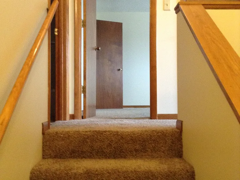 717 Ridgewood Dr — Photo 10