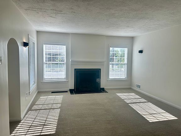 2nd image of 1111 E Elgin Ave