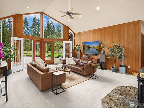 5th image of 7828 Tolt Highlands Road NE