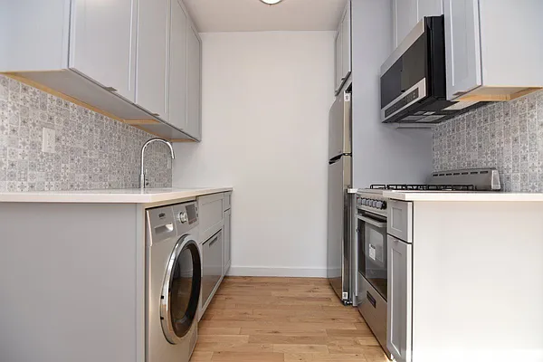 Rented by Bohemia Realty Group | media 14