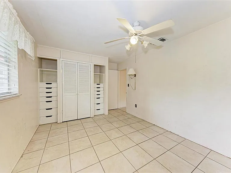 1827 Alta Vista St — Photo 24