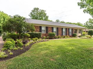 1911 Robinson Rd, Murfreesboro, TN 37130