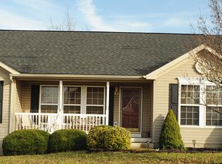406 Hogan Dr, Martinsburg, WV 25405