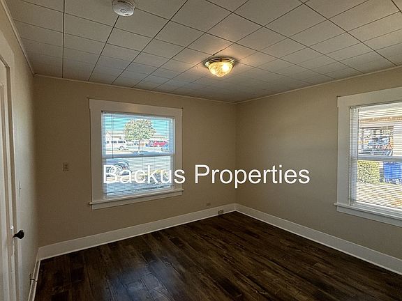 5th image of 136 East St #136