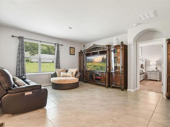 3rd image of 3573 Crimson Clover Dr