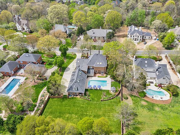 2nd image of 4110 Moorland Dr