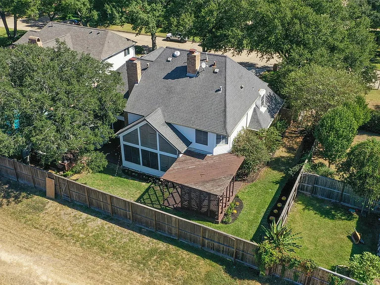 1818 Brookchester Dr — Photo 50