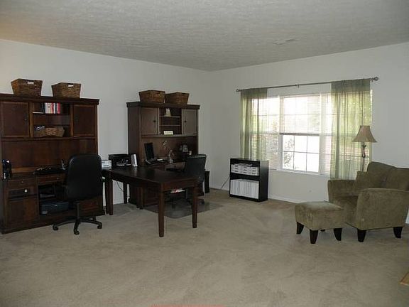 Spacious living room