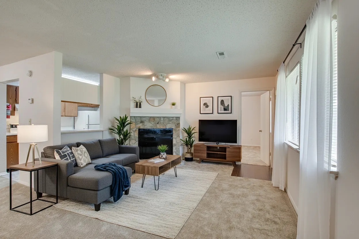 2 bed, 800 sqft, $745 — Photo 2