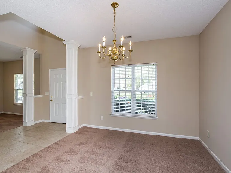 326 McGinn Grove Dr — Photo 5