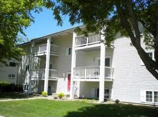 3260 Parkwild Dr APT 1A, Bettendorf, IA 52722