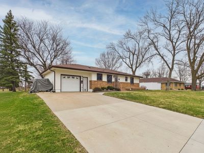 207 Inner Dr, Montgomery, MN, 56069