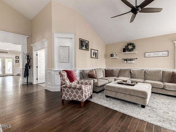 2nd image of 1116 N Date Palm Drive