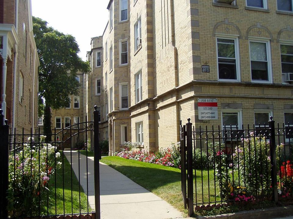 1st image of 1447A W Carmen Ave #3N