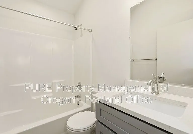 5026 N Harvard St #C — Photo 22