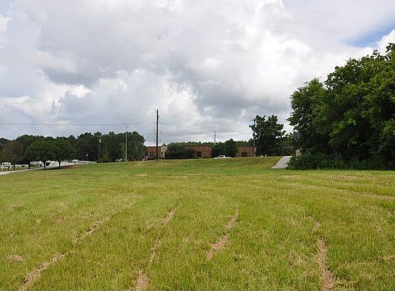 5th image of 1543 E Grande Blvd