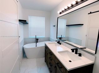 1120 Canella Ln, Hollywood, FL 33019