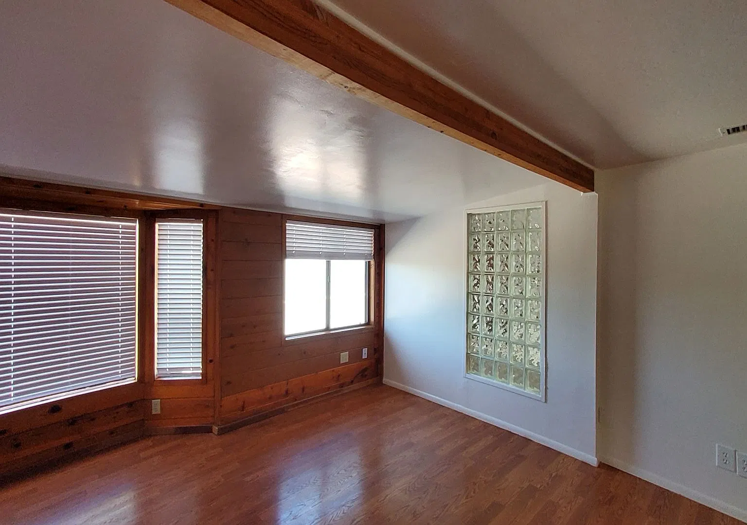 Cozy Two Bedroom Home — Photo 2