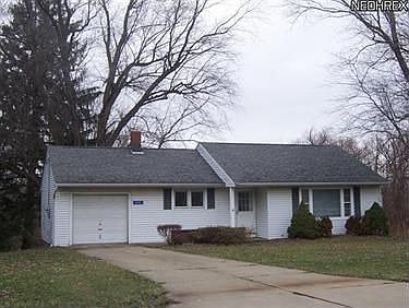 2nd image of 940 W Main St