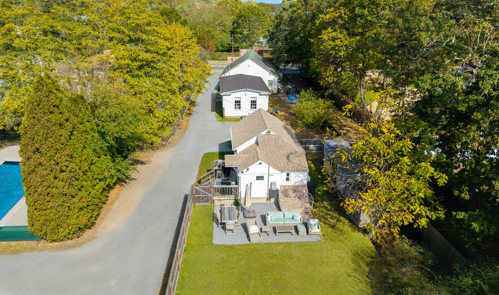  Cottage & Warehouses