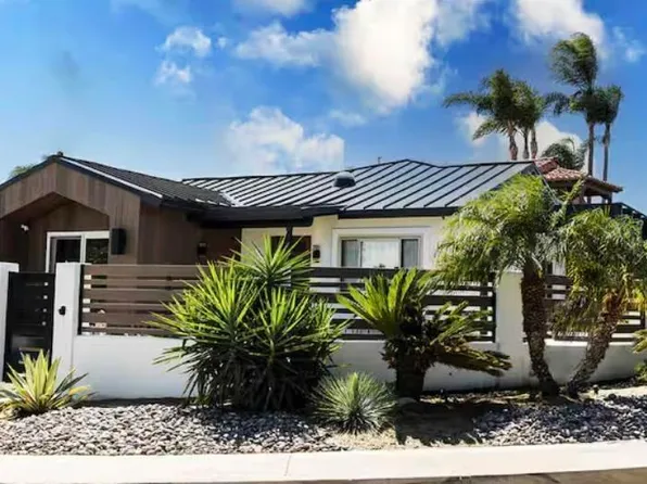 3761 Oleander Dr, San Diego, CA 92106