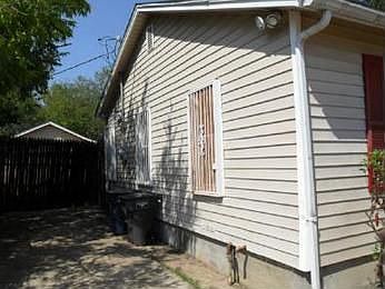 3rd image of 2228 Coleman Ave