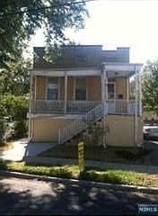 2nd image of 299 Main St