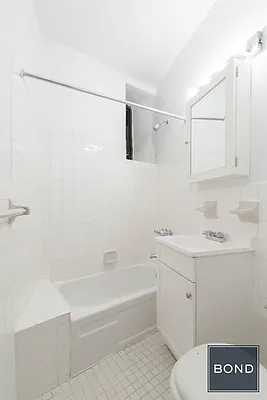 Rented by Bond New York | media 5