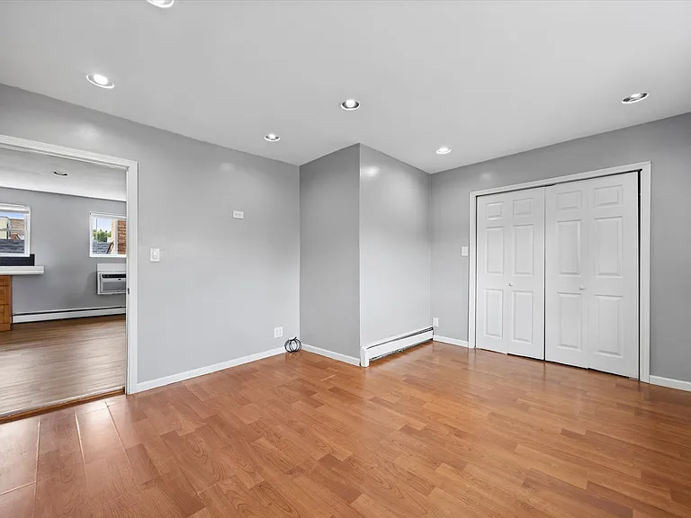 702 S Carpenter St #3 — Photo 7