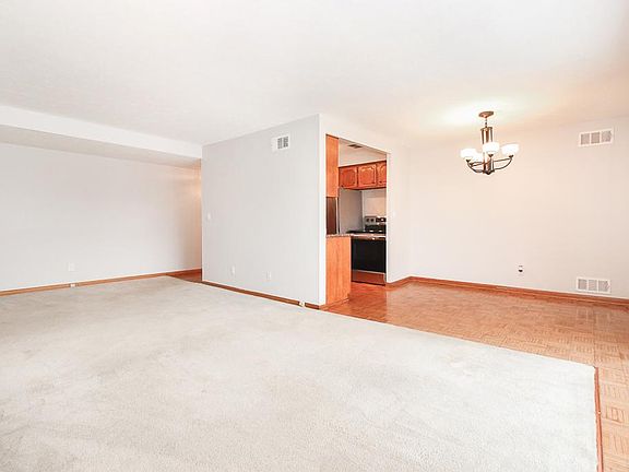4th image of 22011 River Oaks Dr APT A10