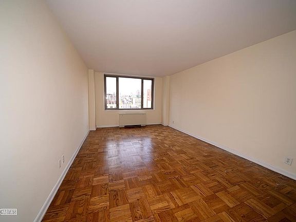 5th image of 160 E 84th St APT 12C