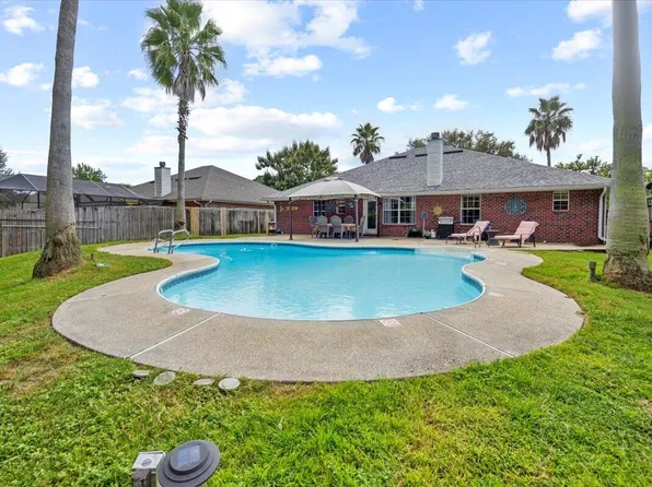 7006 Brighton Oaks Blvd, Navarre, FL 32566