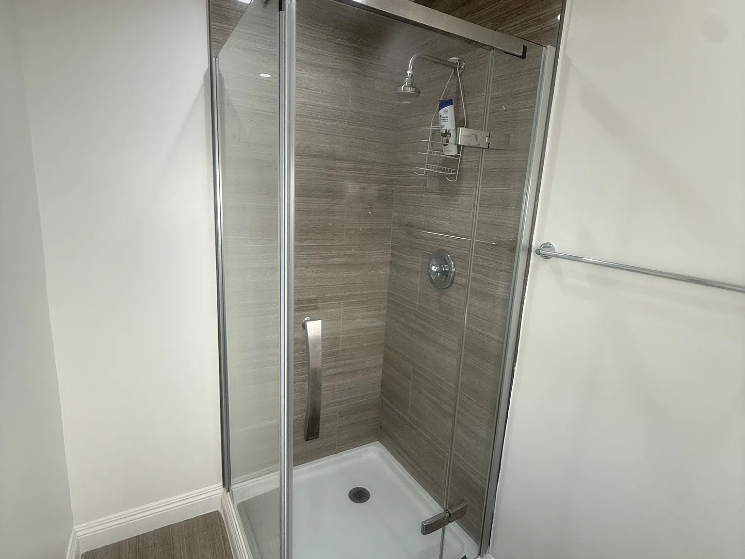 Studio, 1.5 bath, 150 sqft, $1,000 — Photo 1